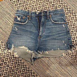 High Rise Mom Short. Curve Love.